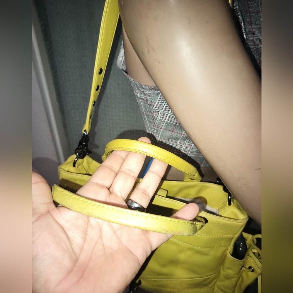 Botkier Yellow Leather Shoulder Bag. - Picture 15 of 15